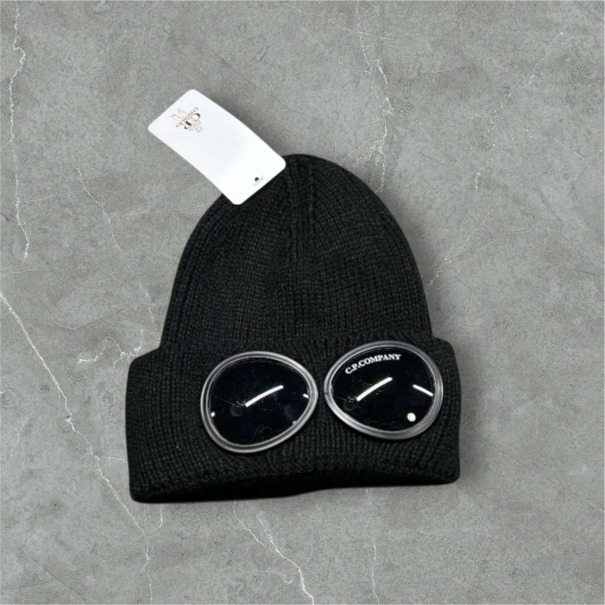 Bonnet CP Company NOIR